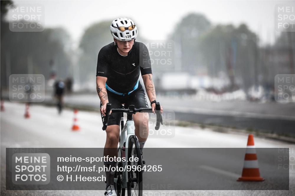 16.08.2026 - KN Förde Triathlon 2026 H.Heesch http://msf.ph/oto/9964265 16.08.2026 09:34:47 Radfahren 120, 154, 188, 265 meine-sportfotos.de
