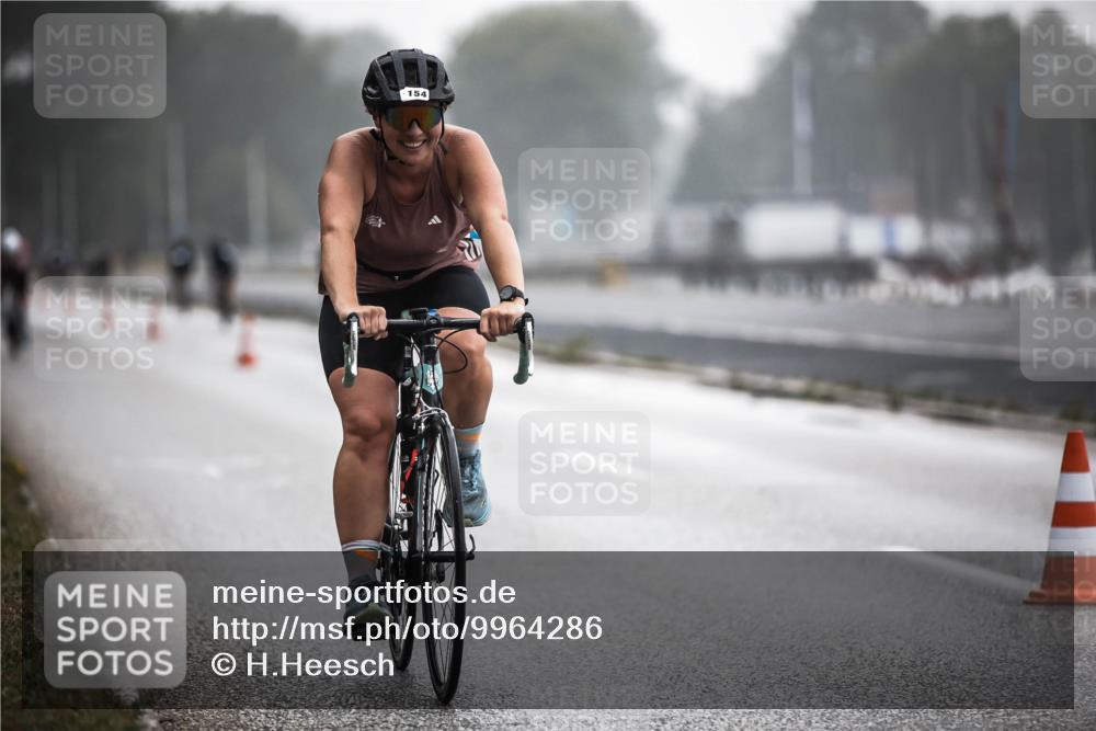 16.08.2026 - KN Förde Triathlon 2026 H.Heesch http://msf.ph/oto/9964286 16.08.2026 09:34:49 Radfahren 120, 154, 165 meine-sportfotos.de