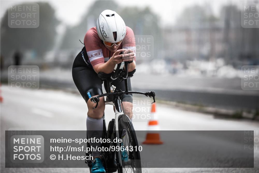 16.08.2026 - KN Förde Triathlon 2026 H.Heesch http://msf.ph/oto/9964310 16.08.2026 09:34:55 Radfahren 165, 197 meine-sportfotos.de