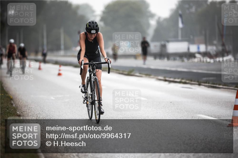 16.08.2026 - KN Förde Triathlon 2026 H.Heesch http://msf.ph/oto/9964317 16.08.2026 09:35:02 Radfahren 125, 147, 175, 197, 266, 805 meine-sportfotos.de