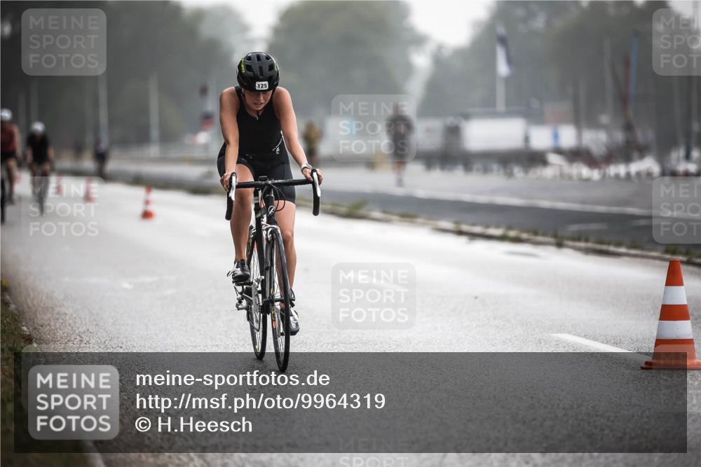 16.08.2026 - KN Förde Triathlon 2026 H.Heesch http://msf.ph/oto/9964319 16.08.2026 09:35:02 Radfahren 125, 147, 175, 197, 266, 805 meine-sportfotos.de