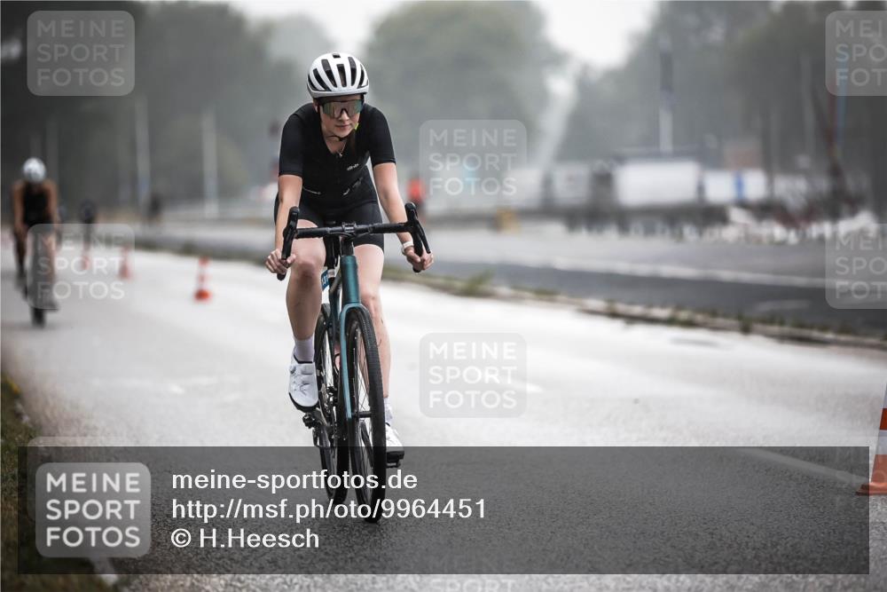 16.08.2026 - KN Förde Triathlon 2026 H.Heesch http://msf.ph/oto/9964451 16.08.2026 09:35:25 Radfahren 123, 131, 161, 251 meine-sportfotos.de