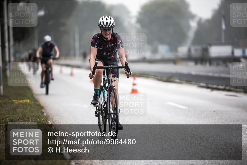 16.08.2026 - KN Förde Triathlon 2026 H.Heesch http://msf.ph/oto/9964480 16.08.2026 09:35:36 Radfahren 172, 246, 252 meine-sportfotos.de