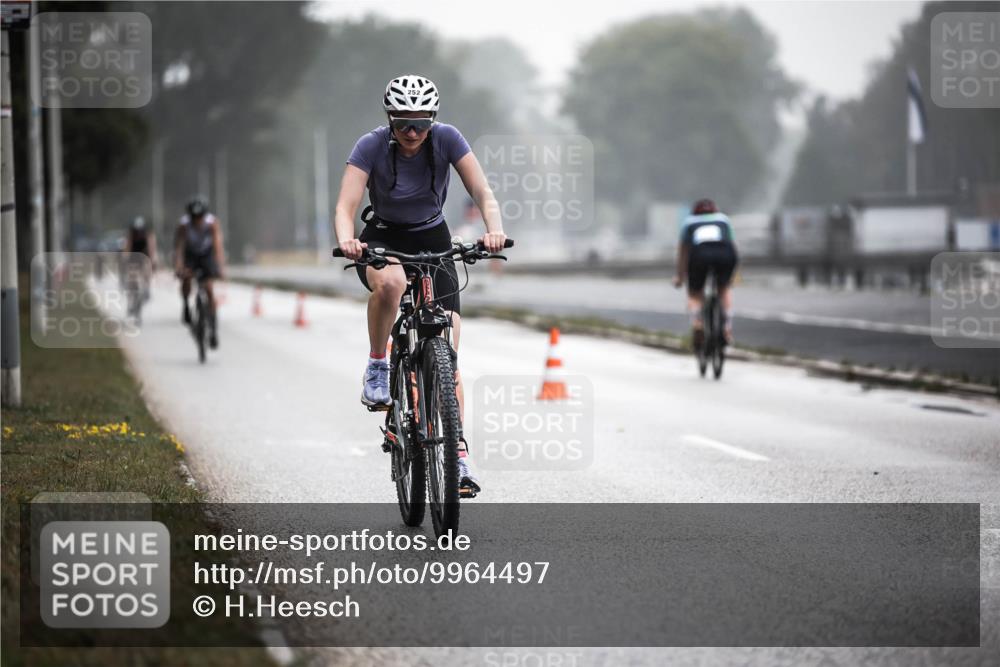 16.08.2026 - KN Förde Triathlon 2026 H.Heesch http://msf.ph/oto/9964497 16.08.2026 09:35:38 Radfahren 135, 246, 252, 263 meine-sportfotos.de