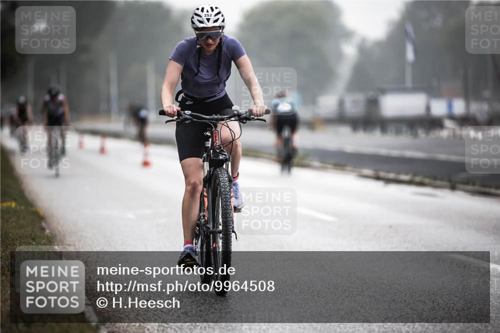 16.08.2026 - KN Förde Triathlon 2026 H.Heesch http://msf.ph/oto/9964508 16.08.2026 09:35:39 Radfahren 135, 246, 252, 263 meine-sportfotos.de