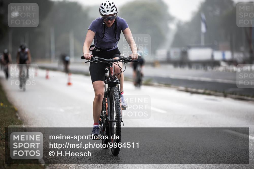 16.08.2026 - KN Förde Triathlon 2026 H.Heesch http://msf.ph/oto/9964511 16.08.2026 09:35:39 Radfahren 135, 246, 252, 263 meine-sportfotos.de