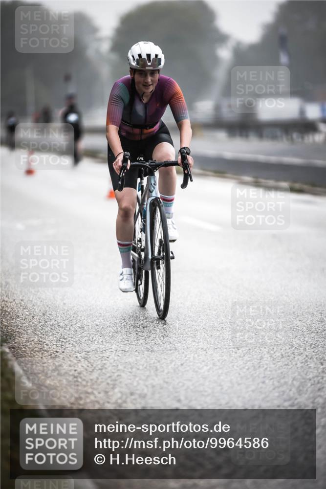 16.08.2026 - KN Förde Triathlon 2026 H.Heesch http://msf.ph/oto/9964586 16.08.2026 09:35:53 Radfahren 189, 195, 225, 254 meine-sportfotos.de
