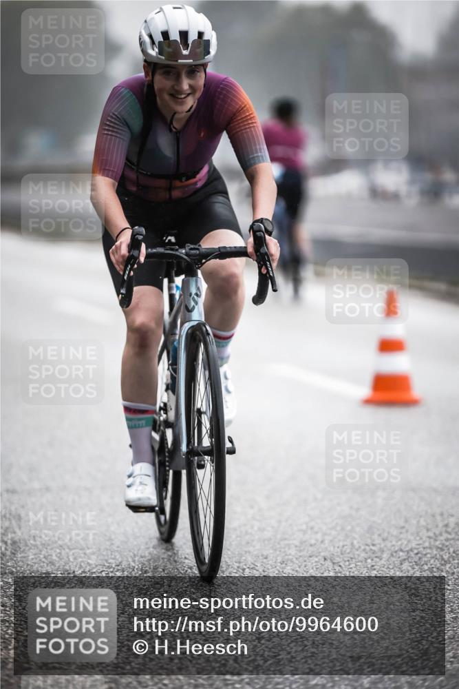16.08.2026 - KN Förde Triathlon 2026 H.Heesch http://msf.ph/oto/9964600 16.08.2026 09:35:54 Radfahren 189, 195, 225, 254 meine-sportfotos.de