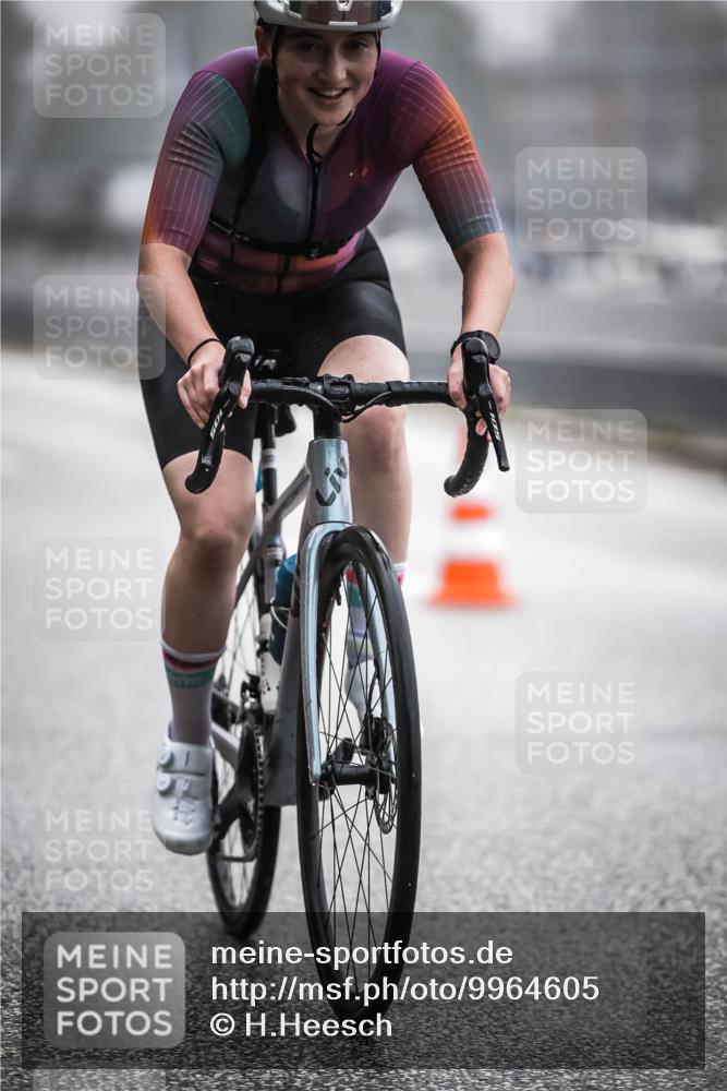 16.08.2026 - KN Förde Triathlon 2026 H.Heesch http://msf.ph/oto/9964605 16.08.2026 09:35:54 Radfahren 189, 195, 225, 254 meine-sportfotos.de