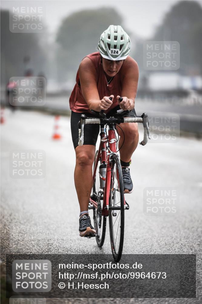 16.08.2026 - KN Förde Triathlon 2026 H.Heesch http://msf.ph/oto/9964673 16.08.2026 09:36:08 Radfahren 109, 124, 138, 150, 156, 164, 166, 178, 187, 192, 243, 261 meine-sportfotos.de