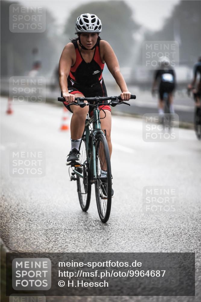 16.08.2026 - KN Förde Triathlon 2026 H.Heesch http://msf.ph/oto/9964687 16.08.2026 09:36:12 Radfahren 109, 138, 156, 186, 243 meine-sportfotos.de