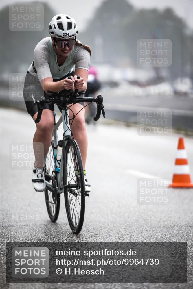 16.08.2026 - KN Förde Triathlon 2026 H.Heesch http://msf.ph/oto/9964739 16.08.2026 09:36:27 Radfahren 103, 174, 224 meine-sportfotos.de