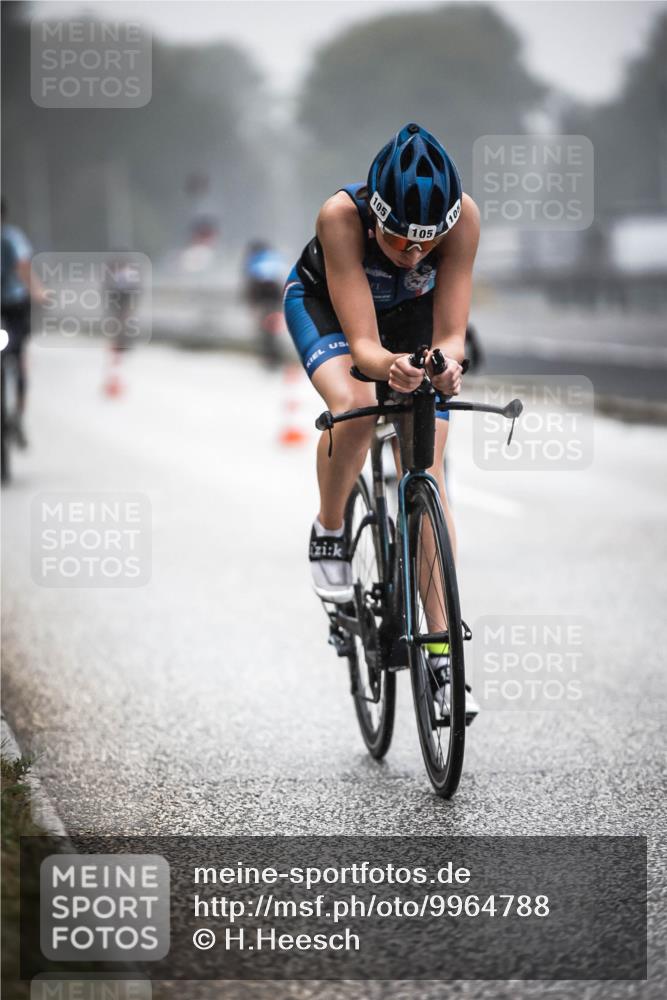 16.08.2026 - KN Förde Triathlon 2026 H.Heesch http://msf.ph/oto/9964788 16.08.2026 09:36:49 Radfahren 105, 114, 115, 227, 236 meine-sportfotos.de