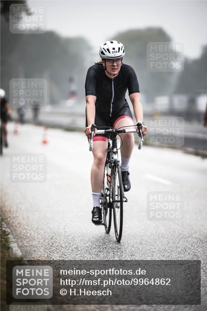 16.08.2026 - KN Förde Triathlon 2026 H.Heesch http://msf.ph/oto/9964862 16.08.2026 09:37:06 Radfahren 145, 153, 200, 250, 268 meine-sportfotos.de