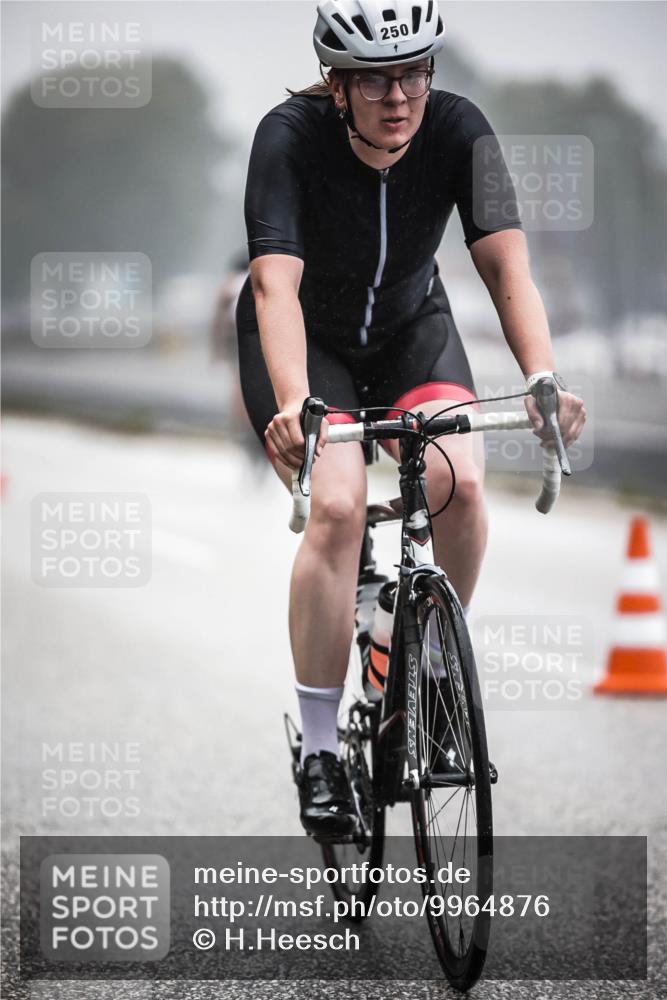 16.08.2026 - KN Förde Triathlon 2026 H.Heesch http://msf.ph/oto/9964876 16.08.2026 09:37:07 Radfahren 145, 153, 200, 250, 268 meine-sportfotos.de