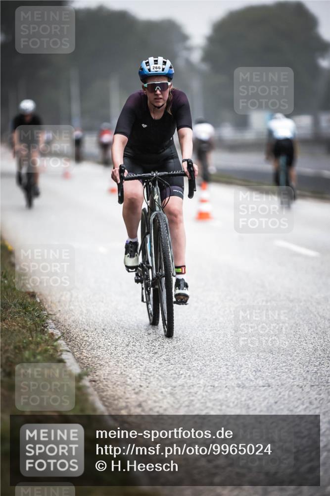 16.08.2026 - KN Förde Triathlon 2026 H.Heesch http://msf.ph/oto/9965024 16.08.2026 09:38:03 Radfahren 142, 152, 172, 184, 230, 266 meine-sportfotos.de