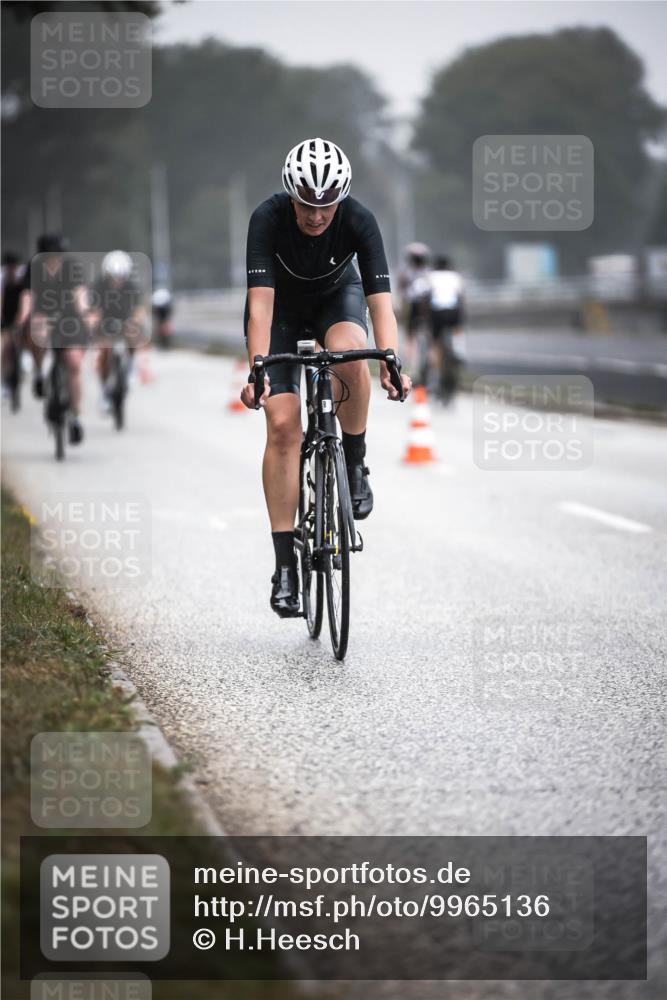 16.08.2026 - KN Förde Triathlon 2026 H.Heesch http://msf.ph/oto/9965136 16.08.2026 09:38:34 Radfahren 108, 132, 164, 178, 189, 198, 263 meine-sportfotos.de