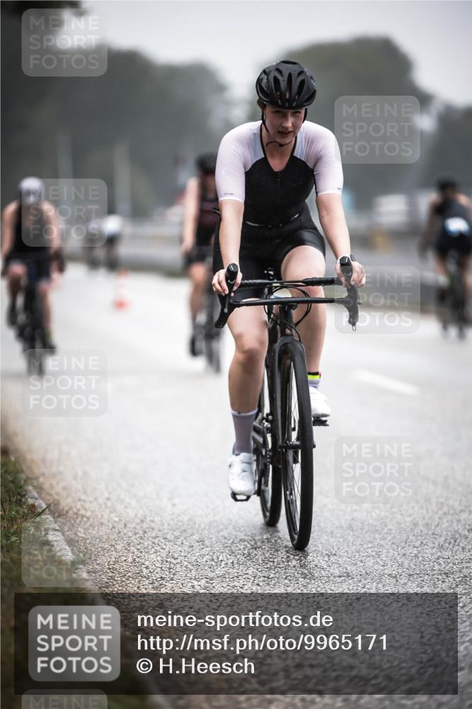16.08.2026 - KN Förde Triathlon 2026 H.Heesch http://msf.ph/oto/9965171 16.08.2026 09:38:39 Radfahren 108, 109, 164, 166, 178, 187, 192, 263 meine-sportfotos.de