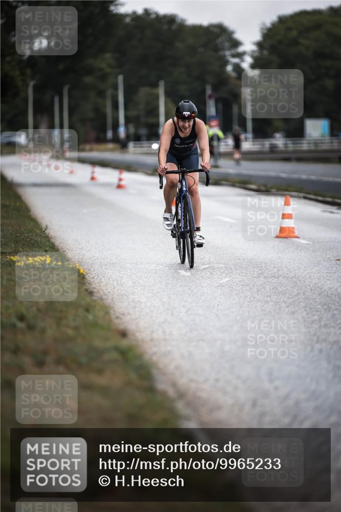 16.08.2026 - KN Förde Triathlon 2026 H.Heesch http://msf.ph/oto/9965233 16.08.2026 09:16:10 Radfahren 102, 116 meine-sportfotos.de