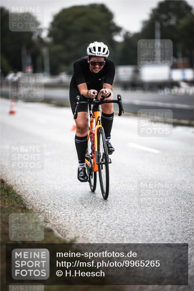 16.08.2026 - KN Förde Triathlon 2026 H.Heesch http://msf.ph/oto/9965265 16.08.2026 09:19:52 Radfahren 121 meine-sportfotos.de