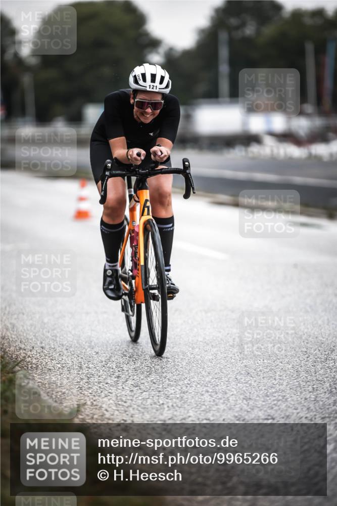 16.08.2026 - KN Förde Triathlon 2026 H.Heesch http://msf.ph/oto/9965266 16.08.2026 09:19:52 Radfahren 121 meine-sportfotos.de