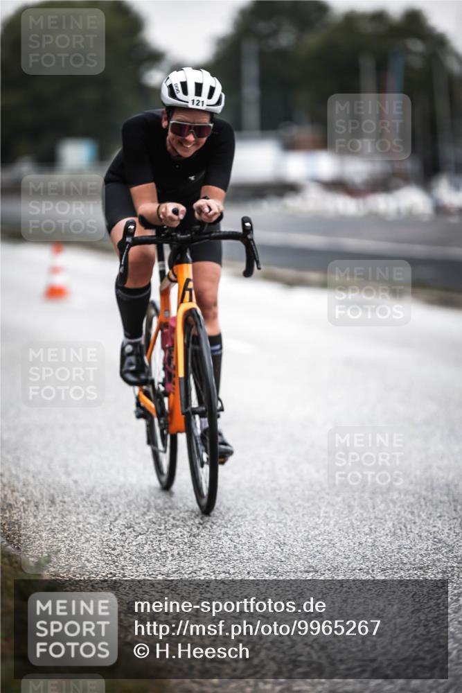 16.08.2026 - KN Förde Triathlon 2026 H.Heesch http://msf.ph/oto/9965267 16.08.2026 09:19:52 Radfahren 121 meine-sportfotos.de