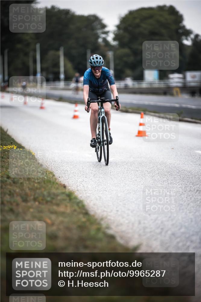 16.08.2026 - KN Förde Triathlon 2026 H.Heesch http://msf.ph/oto/9965287 16.08.2026 09:20:03 Radfahren 127, 129, 142, 148 meine-sportfotos.de