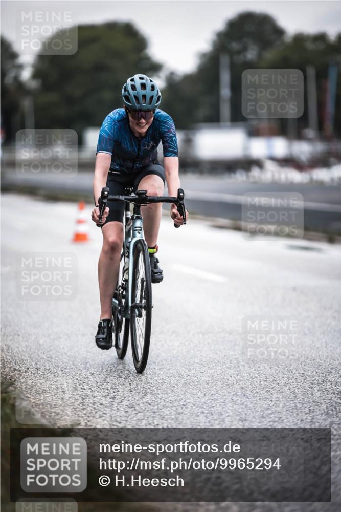 16.08.2026 - KN Förde Triathlon 2026 H.Heesch http://msf.ph/oto/9965294 16.08.2026 09:20:04 Radfahren 127, 129, 142, 148 meine-sportfotos.de