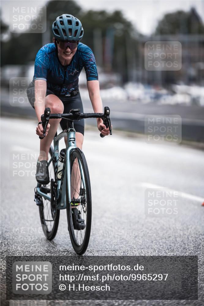 16.08.2026 - KN Förde Triathlon 2026 H.Heesch http://msf.ph/oto/9965297 16.08.2026 09:20:04 Radfahren 127, 129, 142, 148 meine-sportfotos.de