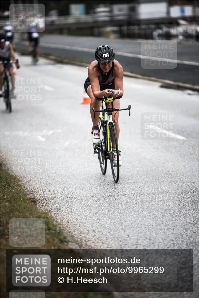 16.08.2026 - KN Förde Triathlon 2026 H.Heesch http://msf.ph/oto/9965299 16.08.2026 09:20:15 Radfahren 110, 113 meine-sportfotos.de