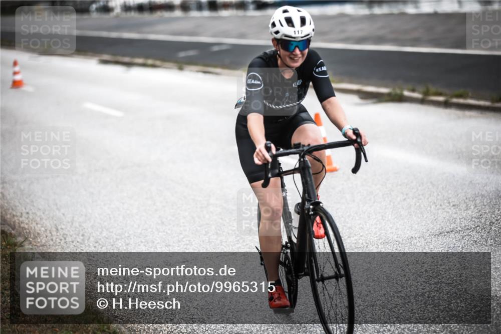 16.08.2026 - KN Förde Triathlon 2026 H.Heesch http://msf.ph/oto/9965315 16.08.2026 09:20:25 Radfahren 117, 122, 130, 143 meine-sportfotos.de