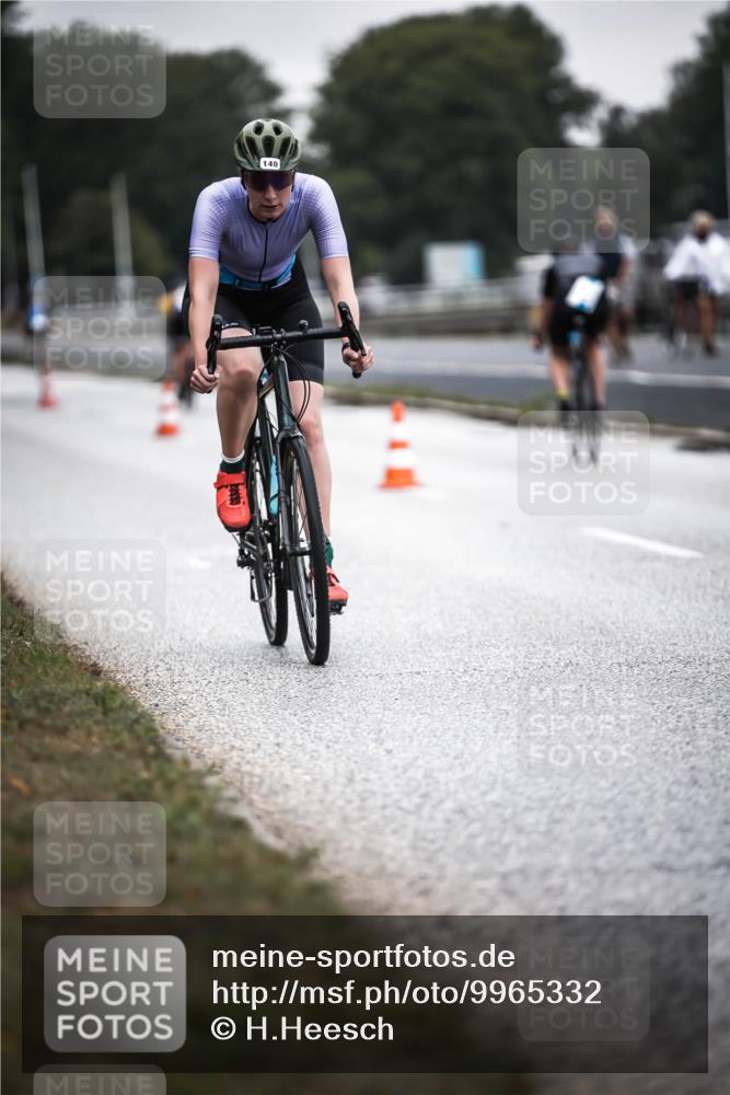 16.08.2026 - KN Förde Triathlon 2026 H.Heesch http://msf.ph/oto/9965332 16.08.2026 09:20:52 Radfahren 131, 140 meine-sportfotos.de
