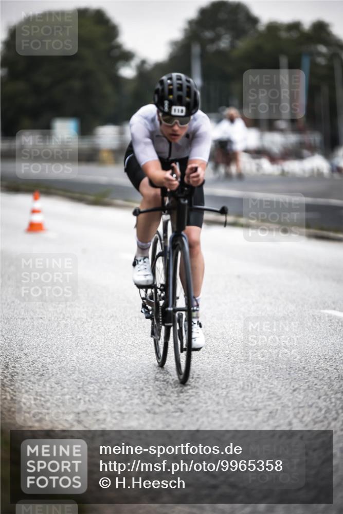 16.08.2026 - KN Förde Triathlon 2026 H.Heesch http://msf.ph/oto/9965358 16.08.2026 09:21:08 Radfahren 107, 118, 160 meine-sportfotos.de