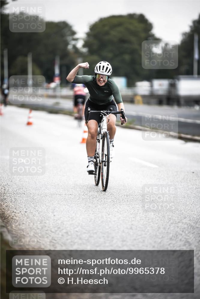 16.08.2026 - KN Förde Triathlon 2026 H.Heesch http://msf.ph/oto/9965378 16.08.2026 09:22:03 Radfahren 141, 162 meine-sportfotos.de