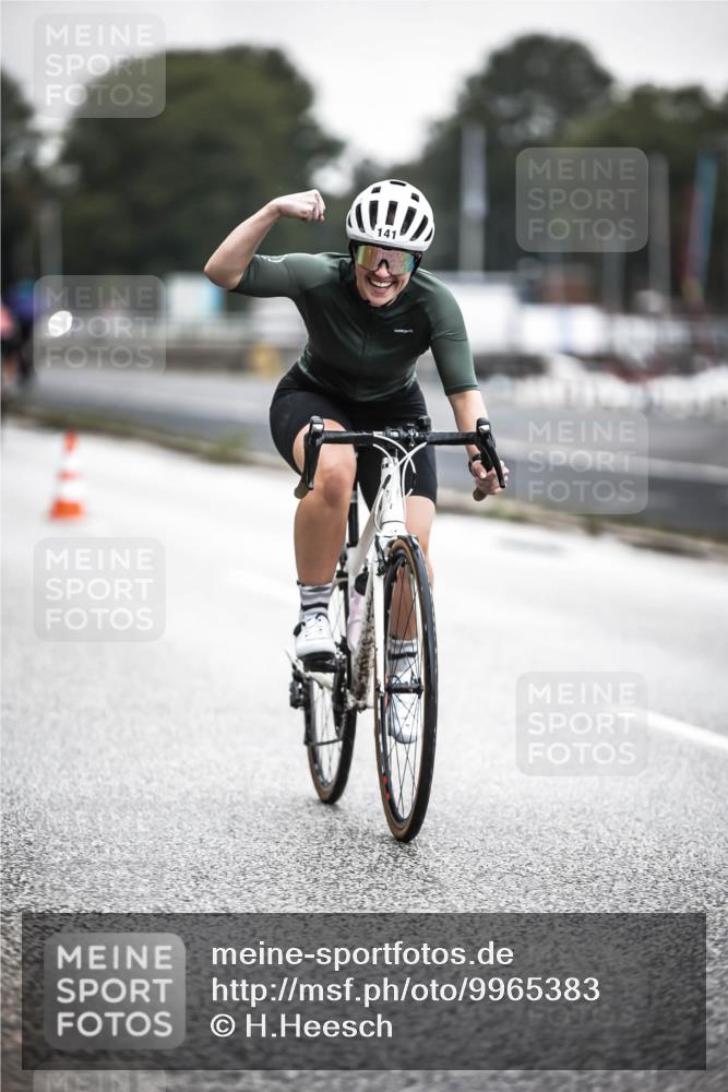 16.08.2026 - KN Förde Triathlon 2026 H.Heesch http://msf.ph/oto/9965383 16.08.2026 09:22:03 Radfahren 141, 162 meine-sportfotos.de