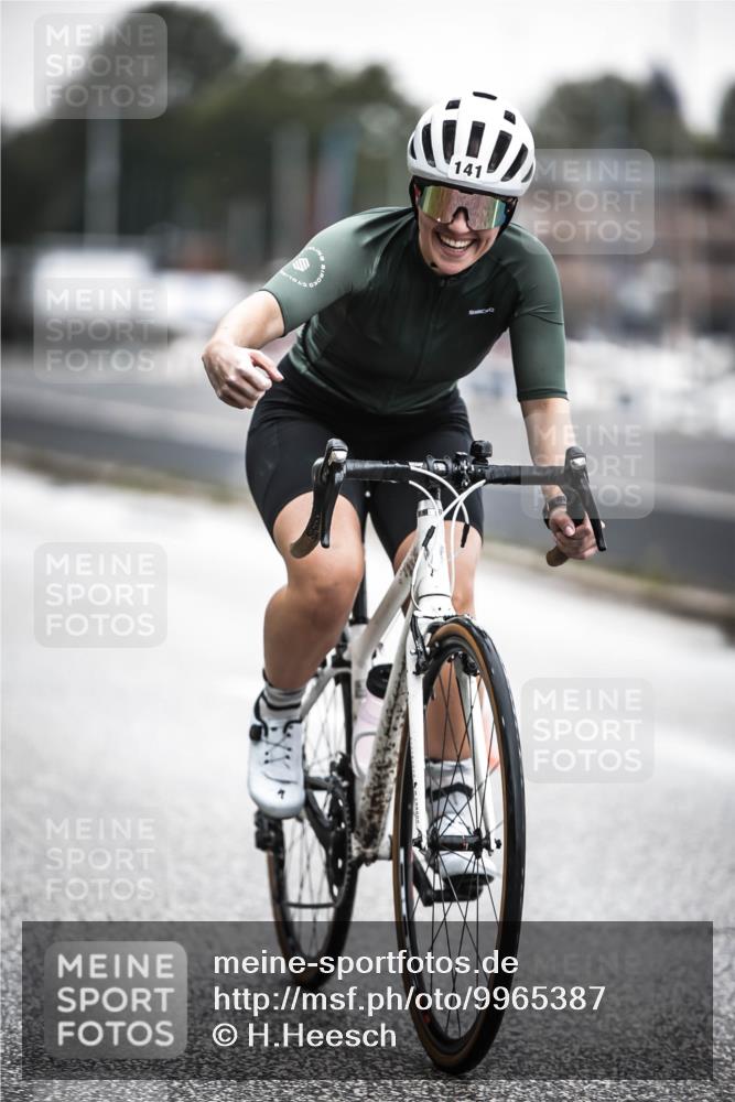 16.08.2026 - KN Förde Triathlon 2026 H.Heesch http://msf.ph/oto/9965387 16.08.2026 09:22:04 Radfahren 141, 162 meine-sportfotos.de