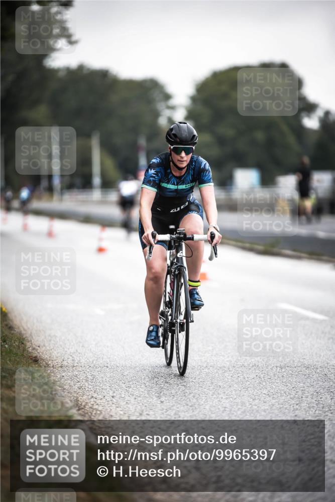 16.08.2026 - KN Förde Triathlon 2026 H.Heesch http://msf.ph/oto/9965397 16.08.2026 09:22:30 Radfahren 127, 148 meine-sportfotos.de
