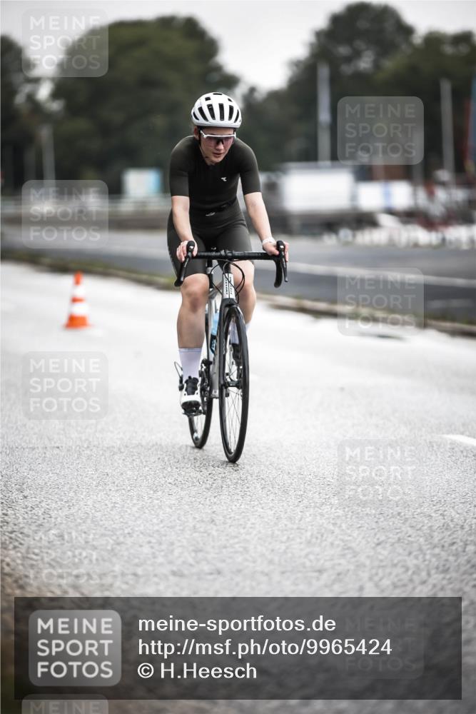16.08.2026 - KN Förde Triathlon 2026 H.Heesch http://msf.ph/oto/9965424 16.08.2026 09:22:59 Radfahren 104, 130, 145, 150, 153 meine-sportfotos.de