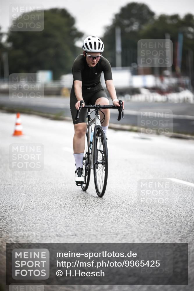16.08.2026 - KN Förde Triathlon 2026 H.Heesch http://msf.ph/oto/9965425 16.08.2026 09:23:00 Radfahren 104, 123, 130, 145, 150, 153, 159 meine-sportfotos.de