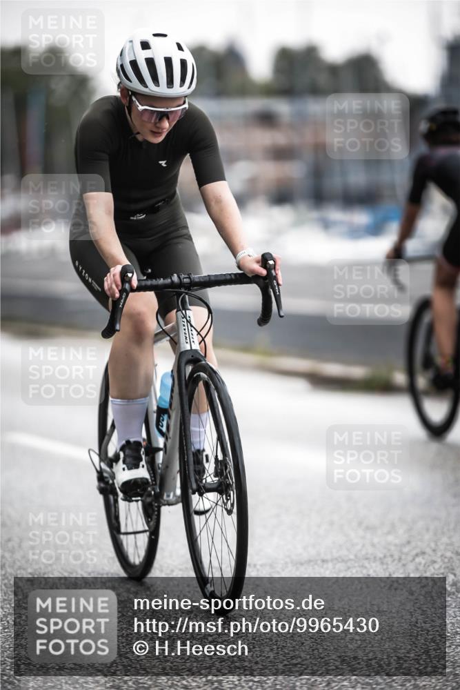 16.08.2026 - KN Förde Triathlon 2026 H.Heesch http://msf.ph/oto/9965430 16.08.2026 09:23:00 Radfahren 104, 123, 130, 145, 150, 153, 159 meine-sportfotos.de