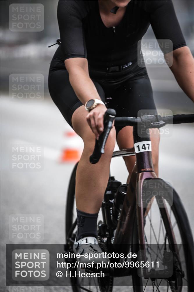 16.08.2026 - KN Förde Triathlon 2026 H.Heesch http://msf.ph/oto/9965611 16.08.2026 09:24:20 Radfahren 147, 175, 183, 197 meine-sportfotos.de