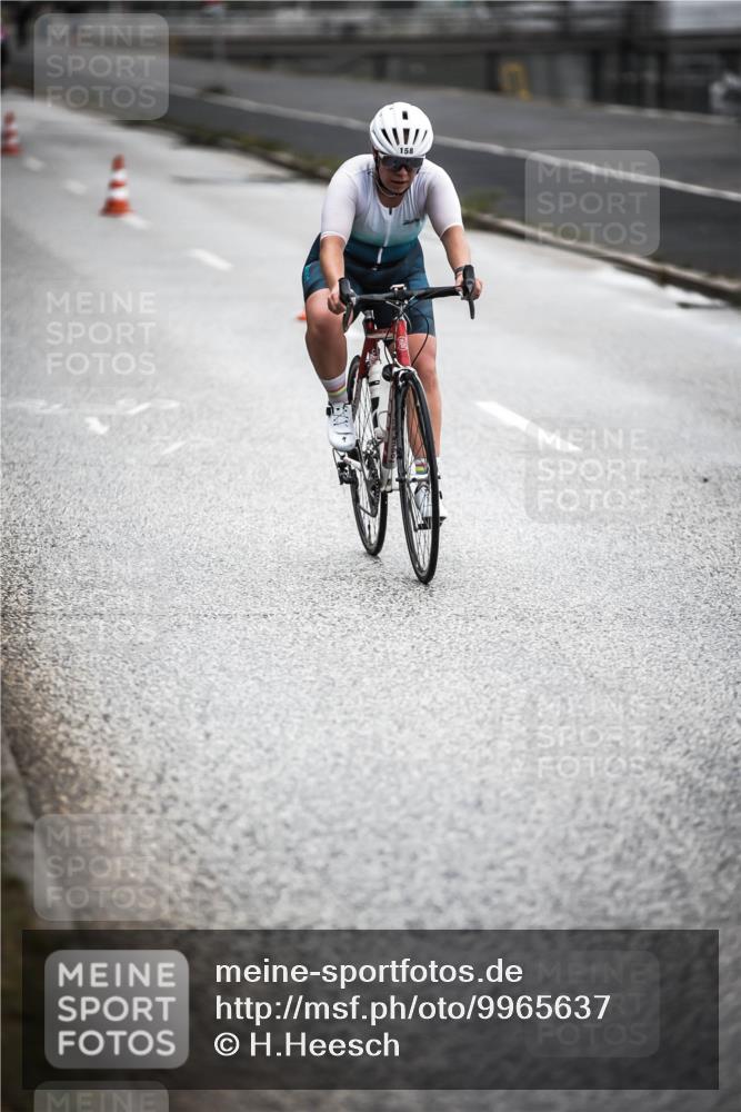 16.08.2026 - KN Förde Triathlon 2026 H.Heesch http://msf.ph/oto/9965637 16.08.2026 09:24:45 Radfahren 124, 138, 158, 162, 189 meine-sportfotos.de