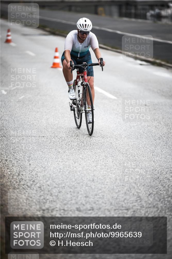 16.08.2026 - KN Förde Triathlon 2026 H.Heesch http://msf.ph/oto/9965639 16.08.2026 09:24:45 Radfahren 124, 138, 158, 162, 189 meine-sportfotos.de