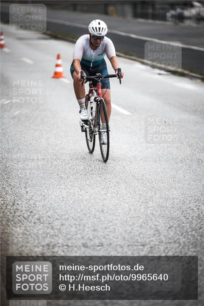 16.08.2026 - KN Förde Triathlon 2026 H.Heesch http://msf.ph/oto/9965640 16.08.2026 09:24:45 Radfahren 124, 138, 158, 162, 189 meine-sportfotos.de