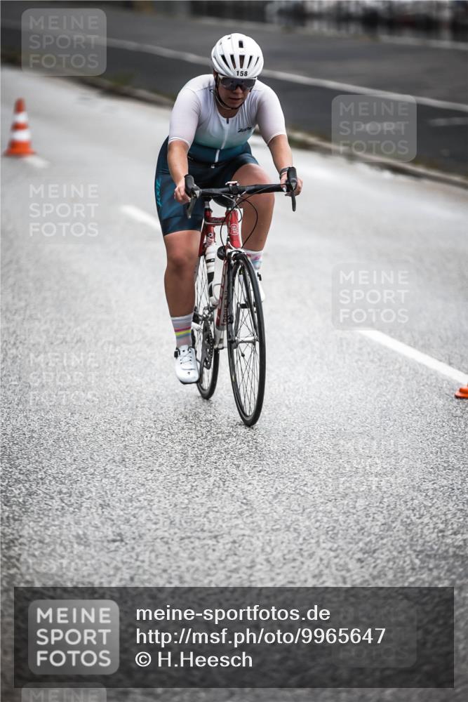 16.08.2026 - KN Förde Triathlon 2026 H.Heesch http://msf.ph/oto/9965647 16.08.2026 09:24:45 Radfahren 124, 138, 158, 162, 189 meine-sportfotos.de