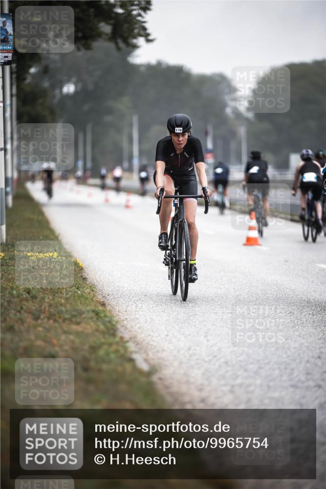 16.08.2026 - KN Förde Triathlon 2026 H.Heesch http://msf.ph/oto/9965754 16.08.2026 09:25:32 Radfahren 102, 150, 170, 191, 193, 198 meine-sportfotos.de