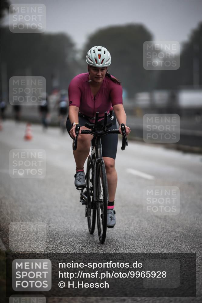 16.08.2026 - KN Förde Triathlon 2026 H.Heesch http://msf.ph/oto/9965928 16.08.2026 09:27:19 Radfahren 126, 177, 183 meine-sportfotos.de