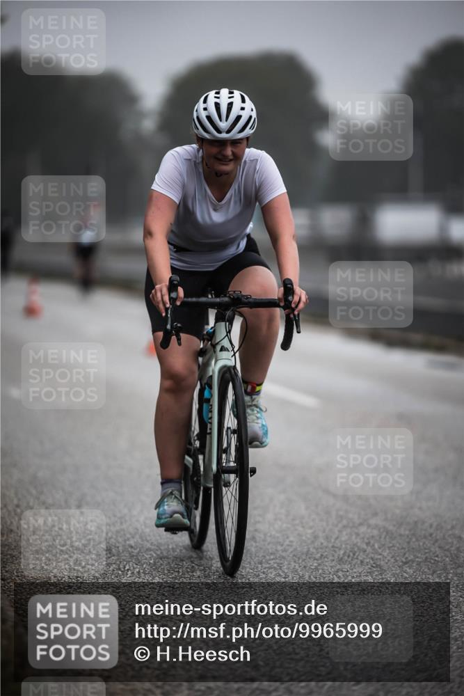 16.08.2026 - KN Förde Triathlon 2026 H.Heesch http://msf.ph/oto/9965999 16.08.2026 09:27:32 Radfahren 121, 138, 171, 172, 176, 180, 230 meine-sportfotos.de