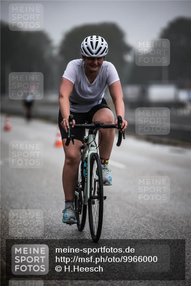 16.08.2026 - KN Förde Triathlon 2026 H.Heesch http://msf.ph/oto/9966000 16.08.2026 09:27:32 Radfahren 121, 138, 171, 172, 176, 180, 230 meine-sportfotos.de