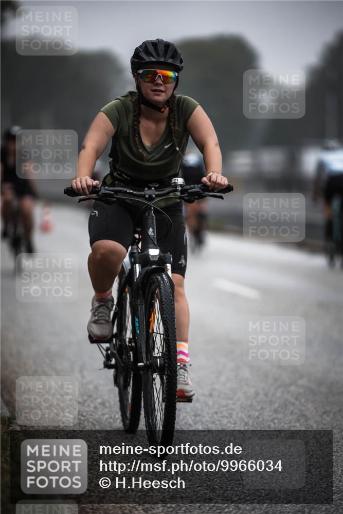 16.08.2026 - KN Förde Triathlon 2026 H.Heesch http://msf.ph/oto/9966034 16.08.2026 09:27:38 Radfahren 108, 156, 205, 230 meine-sportfotos.de